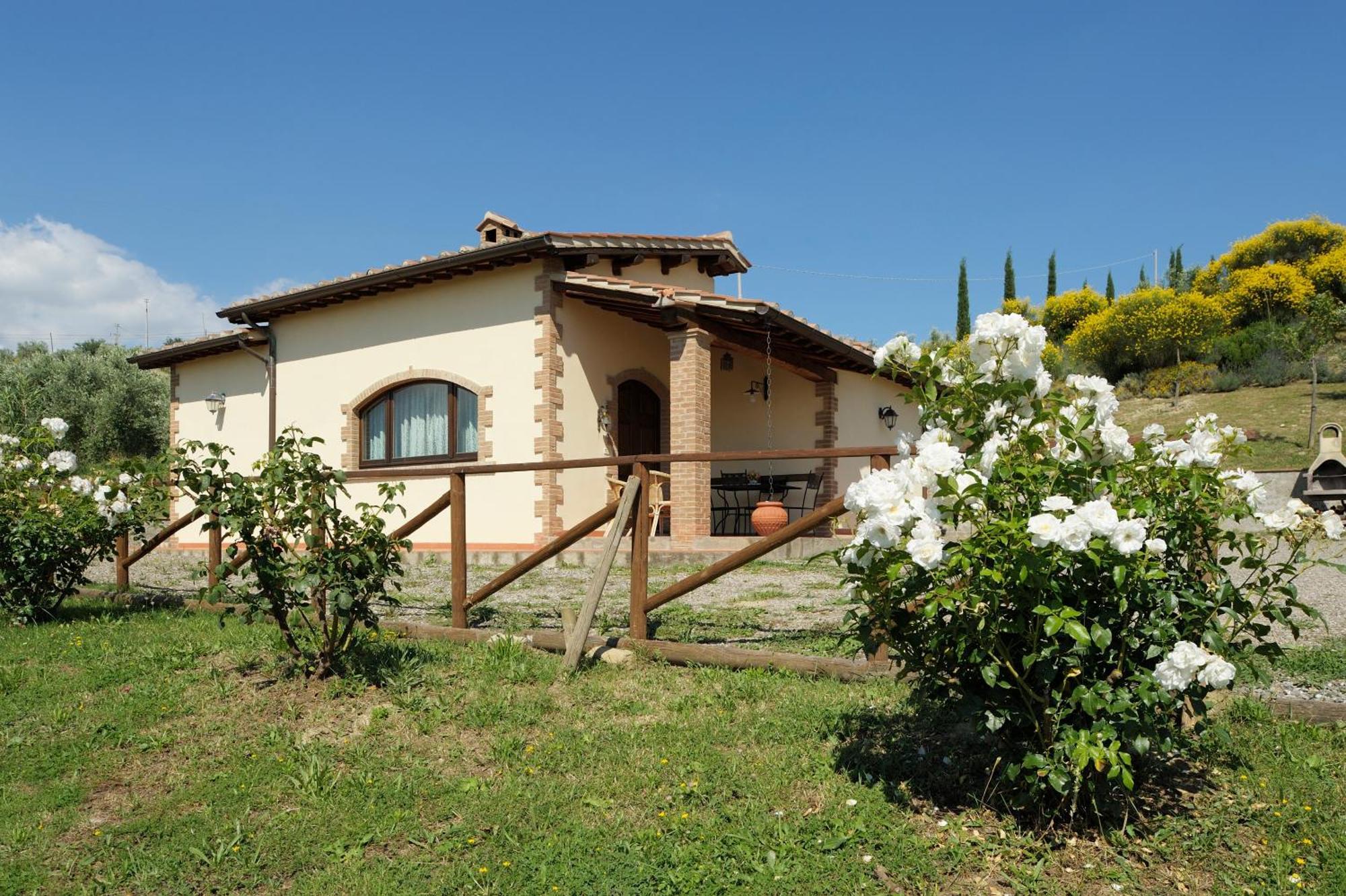 Le Capannacce Villa Cinigiano Exterior photo